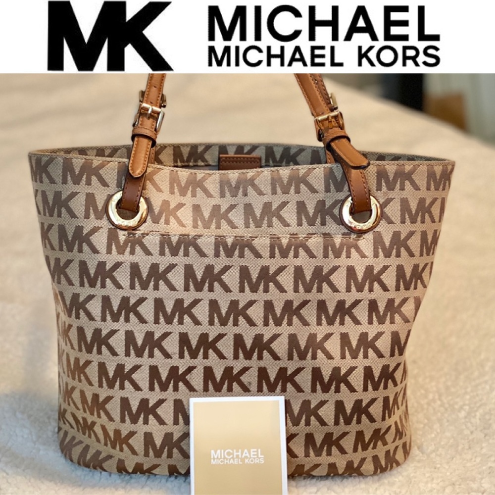 70% OFF🔥Michael Kors Jet Set Jacquard Tote
